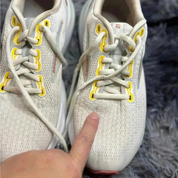 Ladies Brooks - Picture 4 of 8